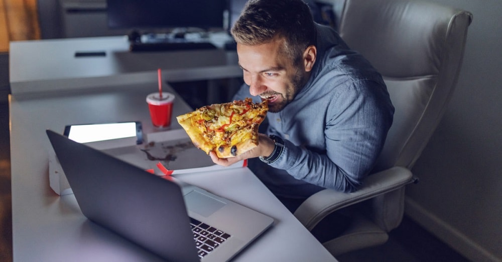 Why Watching Shows While Eating Isn’t as Harmless as You Think